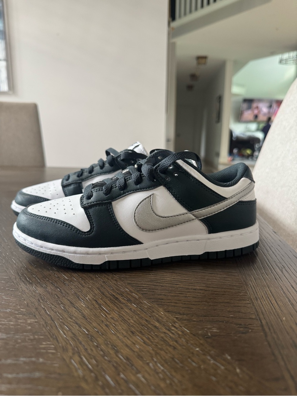 Nike Kids Low-Top Sneakers in Black, White & Silver